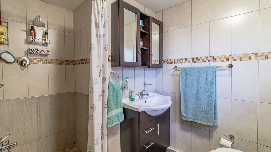 4 Bedroom Property for Sale in Oakdene Gauteng