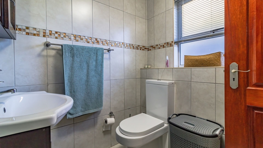 4 Bedroom Property for Sale in Oakdene Gauteng