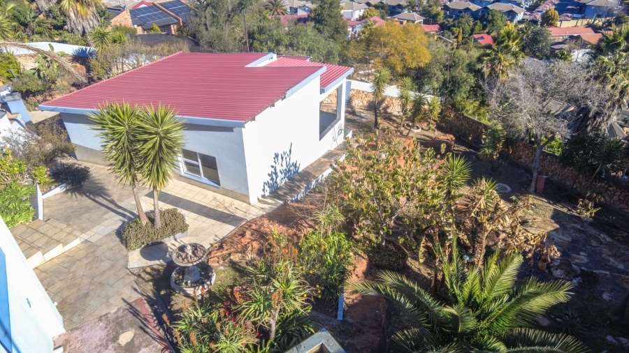 4 Bedroom Property for Sale in Oakdene Gauteng