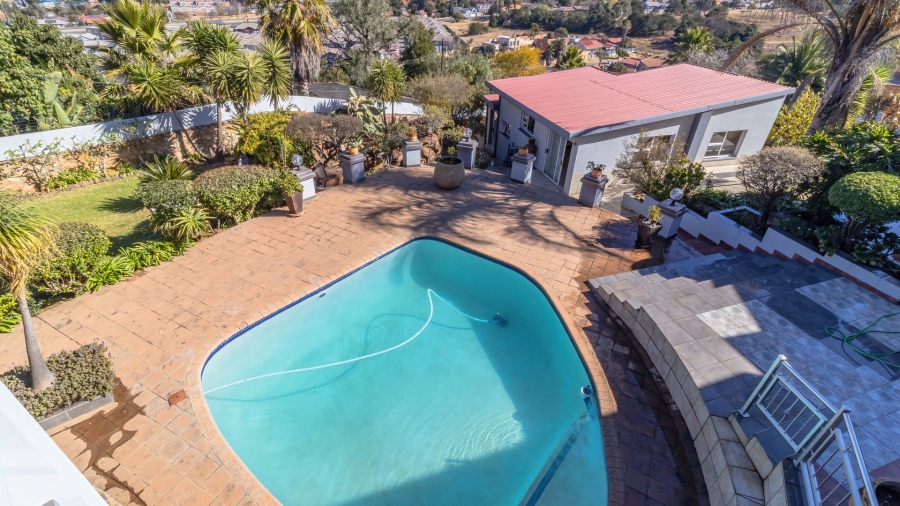 4 Bedroom Property for Sale in Oakdene Gauteng