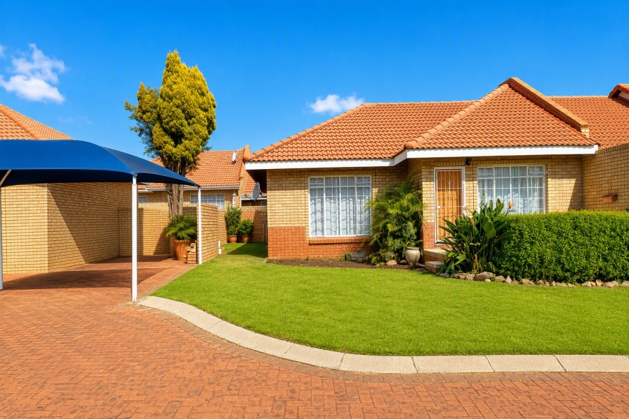 2 Bedroom Property for Sale in Noordwyk Gauteng