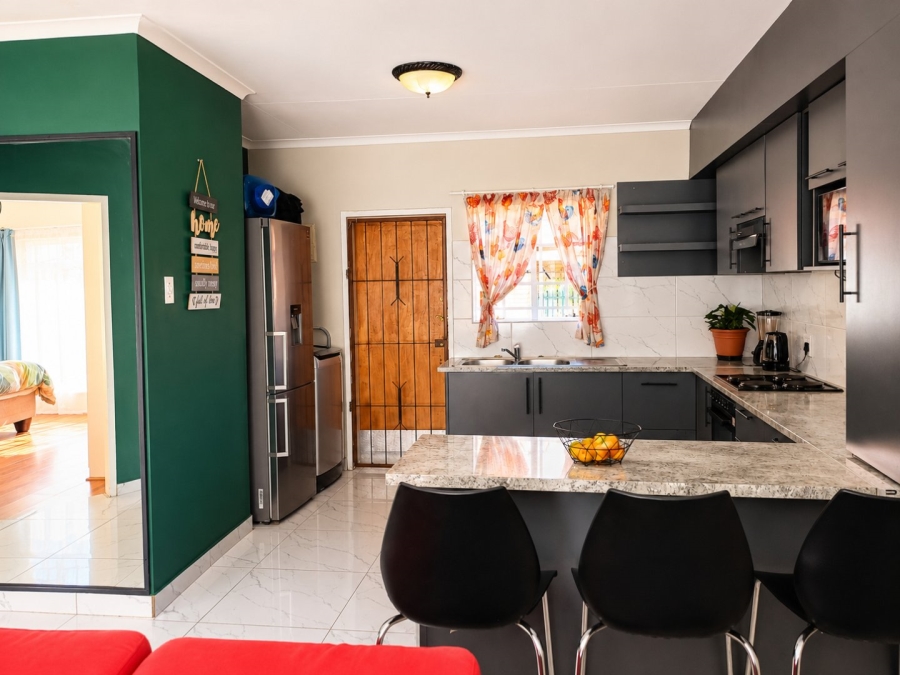 2 Bedroom Property for Sale in Noordwyk Gauteng