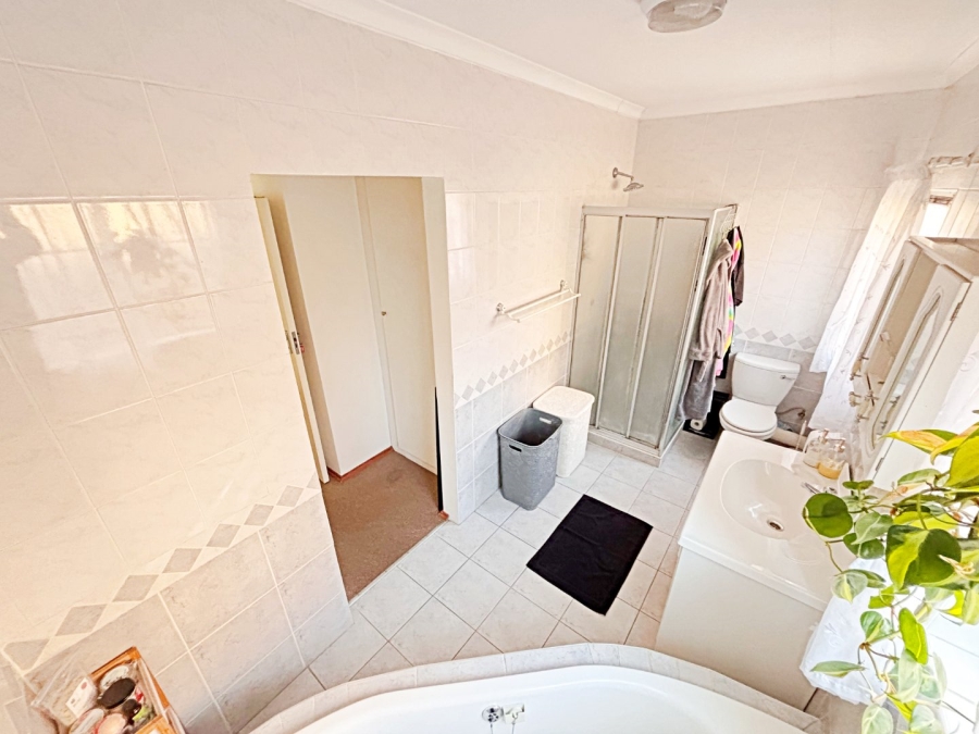 3 Bedroom Property for Sale in Amberfield Gauteng