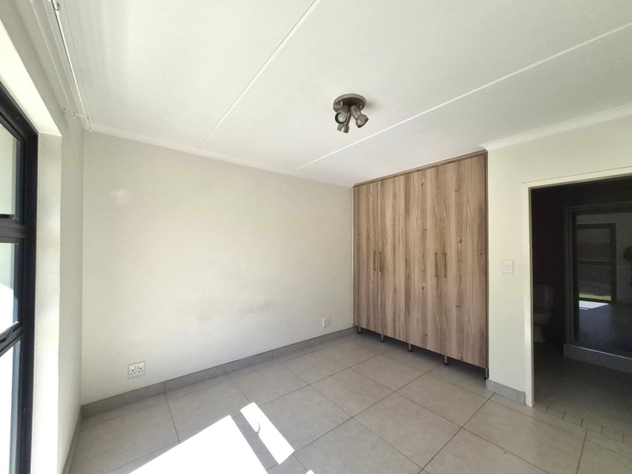 1 Bedroom Property for Sale in Modderfontein Gauteng