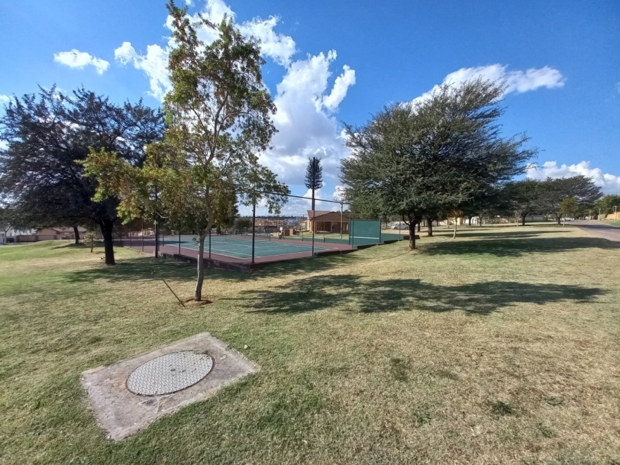 2 Bedroom Property for Sale in Kosmosdal Gauteng