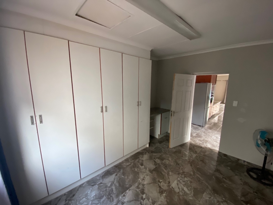 To Let 2 Bedroom Property for Rent in Raslouw Gauteng