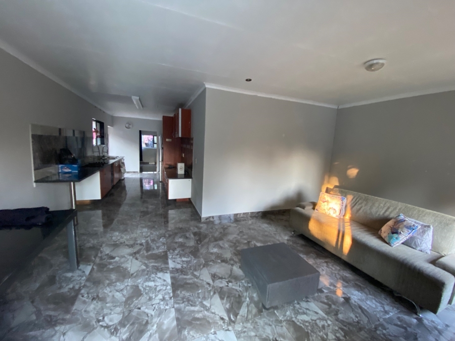To Let 2 Bedroom Property for Rent in Raslouw Gauteng