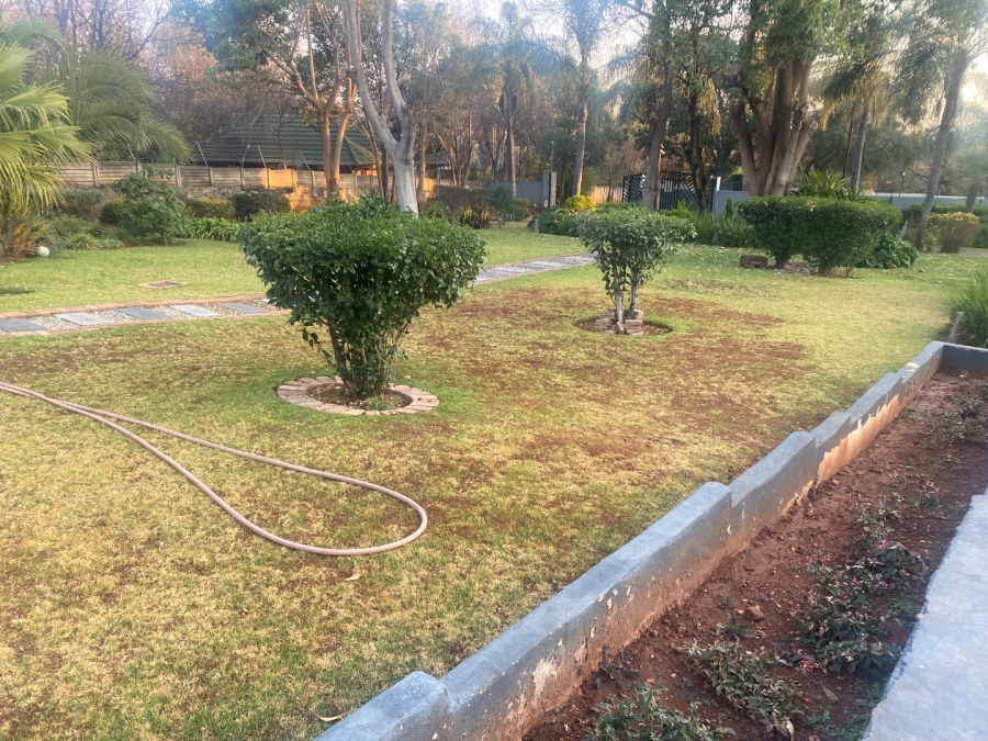 To Let 2 Bedroom Property for Rent in Raslouw Gauteng