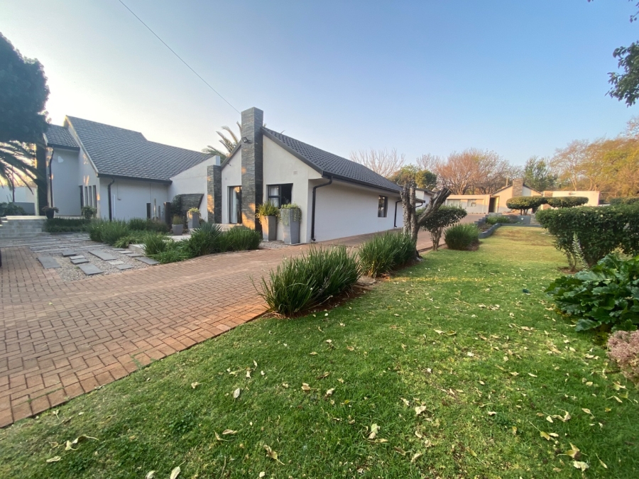 To Let 2 Bedroom Property for Rent in Raslouw Gauteng
