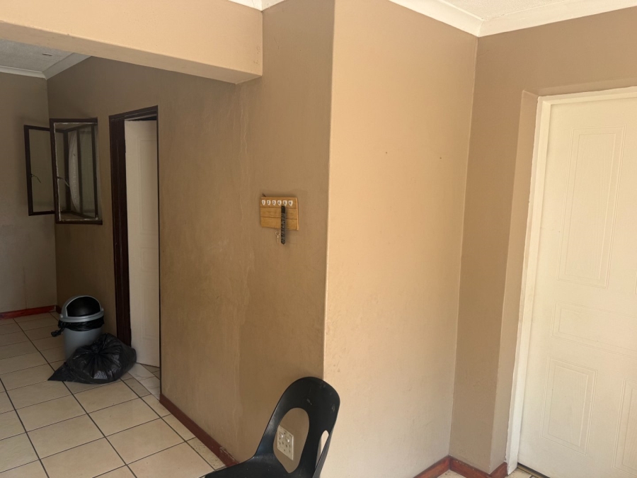5 Bedroom Property for Sale in Wychwood Gauteng