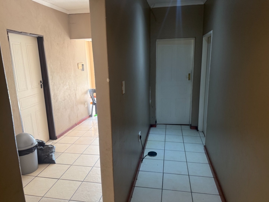 5 Bedroom Property for Sale in Wychwood Gauteng