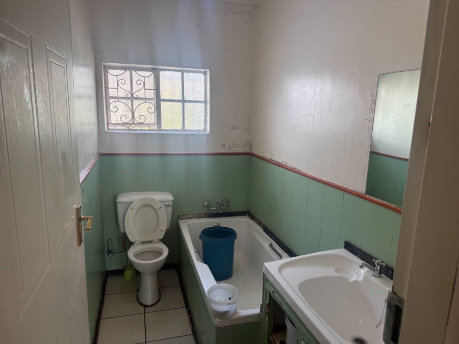 5 Bedroom Property for Sale in Wychwood Gauteng