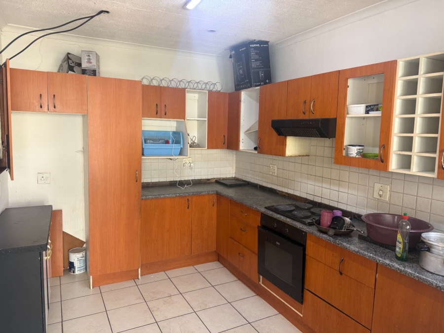5 Bedroom Property for Sale in Wychwood Gauteng