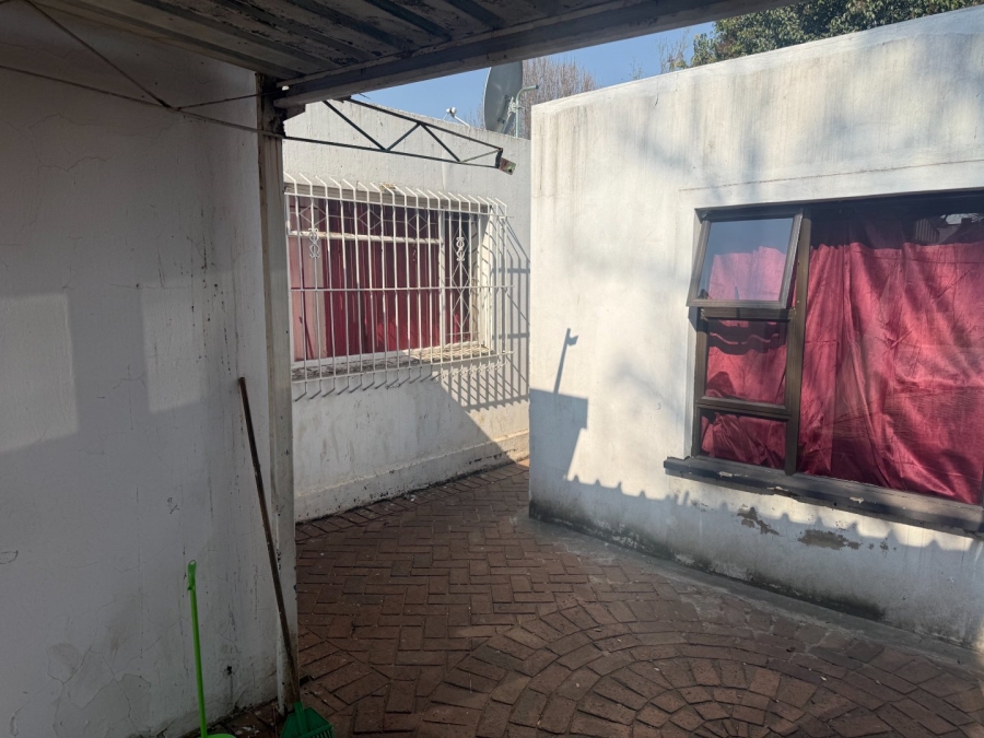 5 Bedroom Property for Sale in Wychwood Gauteng