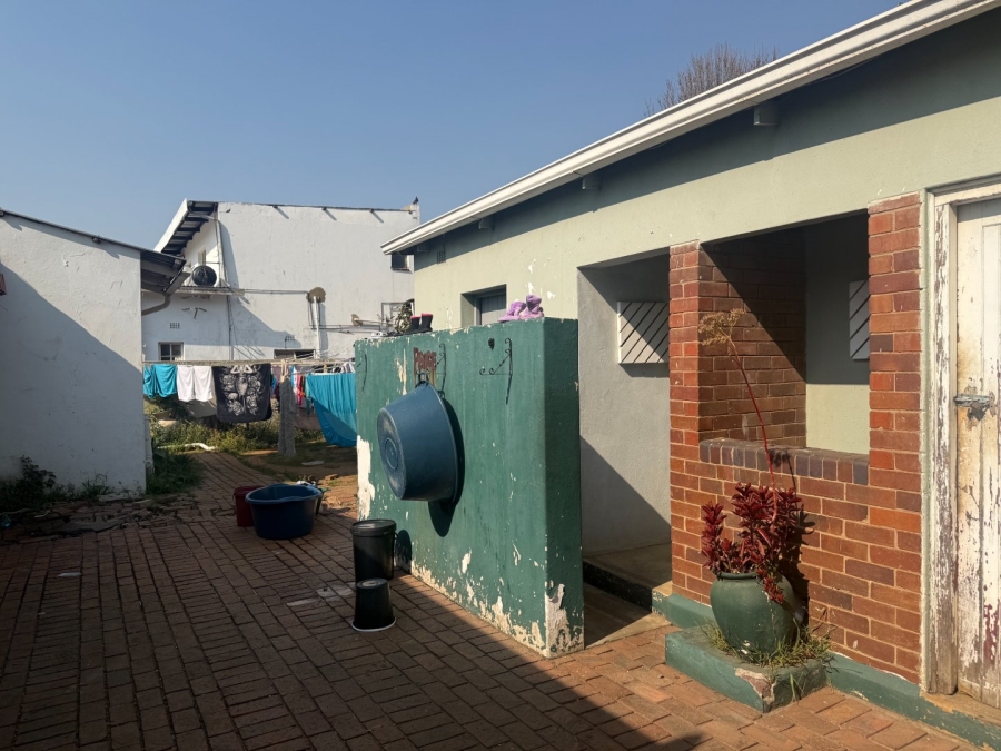 5 Bedroom Property for Sale in Wychwood Gauteng
