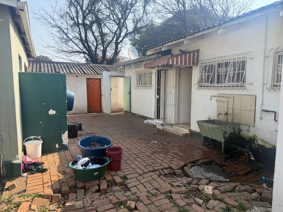 5 Bedroom Property for Sale in Wychwood Gauteng