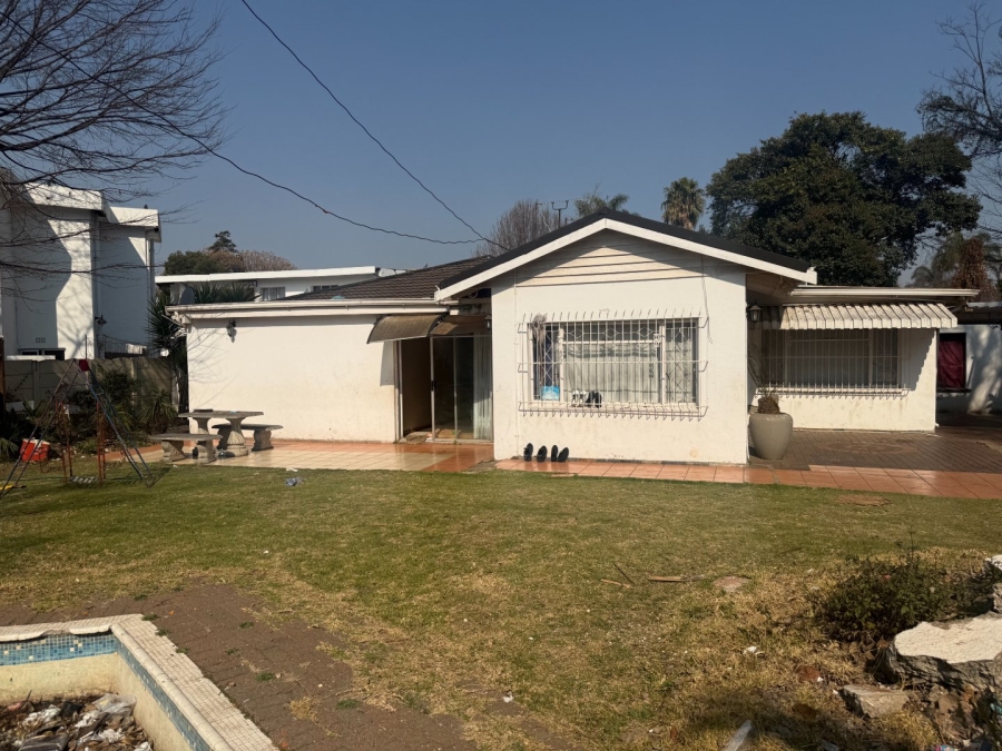 5 Bedroom Property for Sale in Wychwood Gauteng
