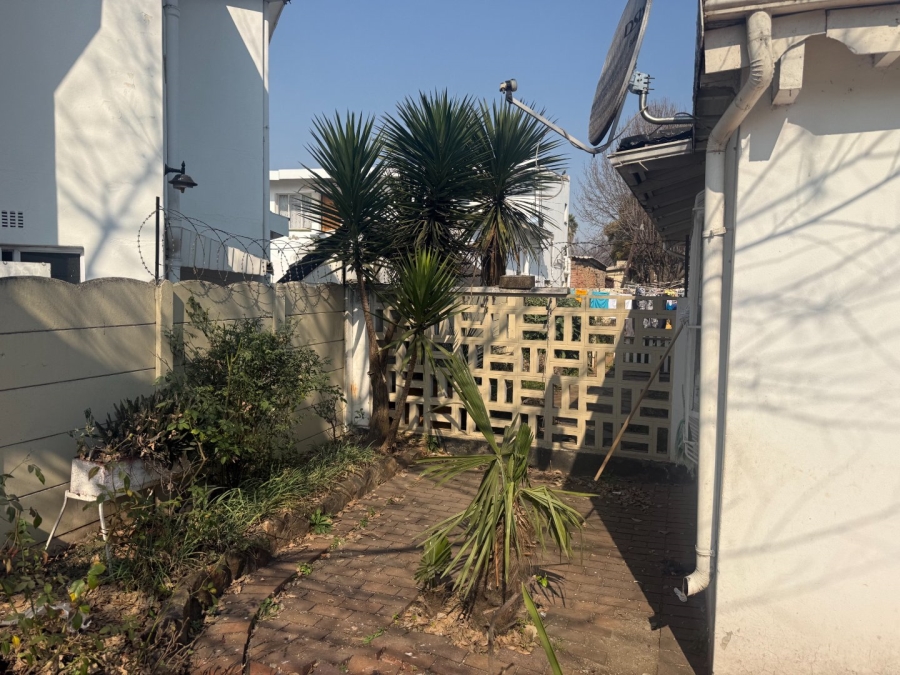 5 Bedroom Property for Sale in Wychwood Gauteng