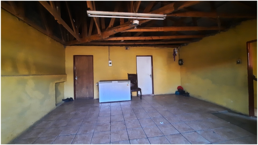  Bedroom Property for Sale in Clayville Gauteng