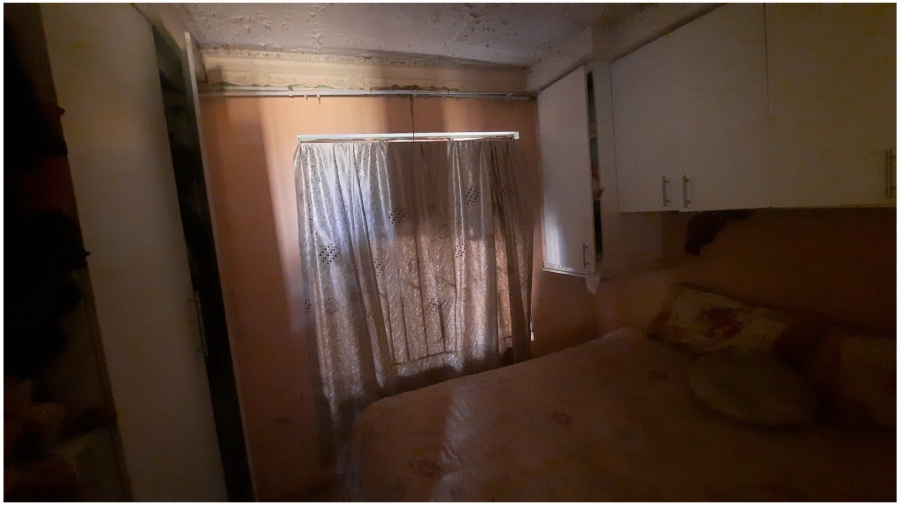 2 Bedroom Property for Sale in Clayville Gauteng