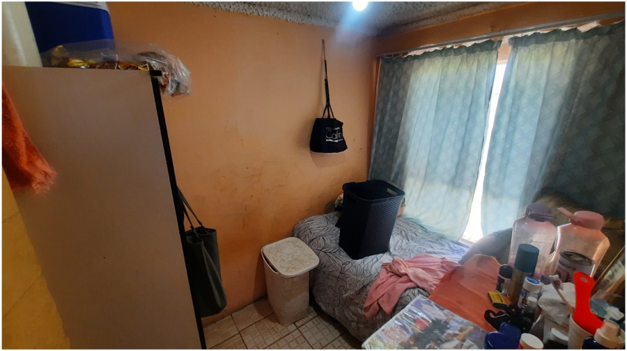2 Bedroom Property for Sale in Clayville Gauteng