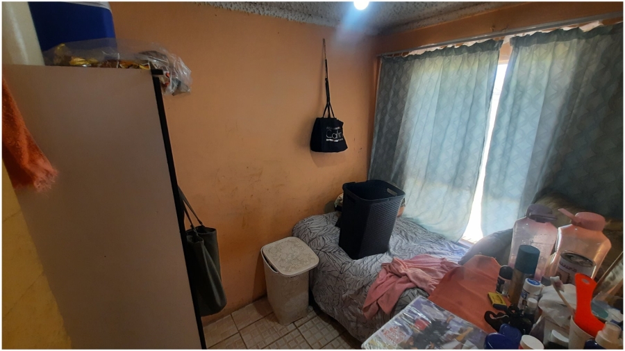 2 Bedroom Property for Sale in Clayville Gauteng