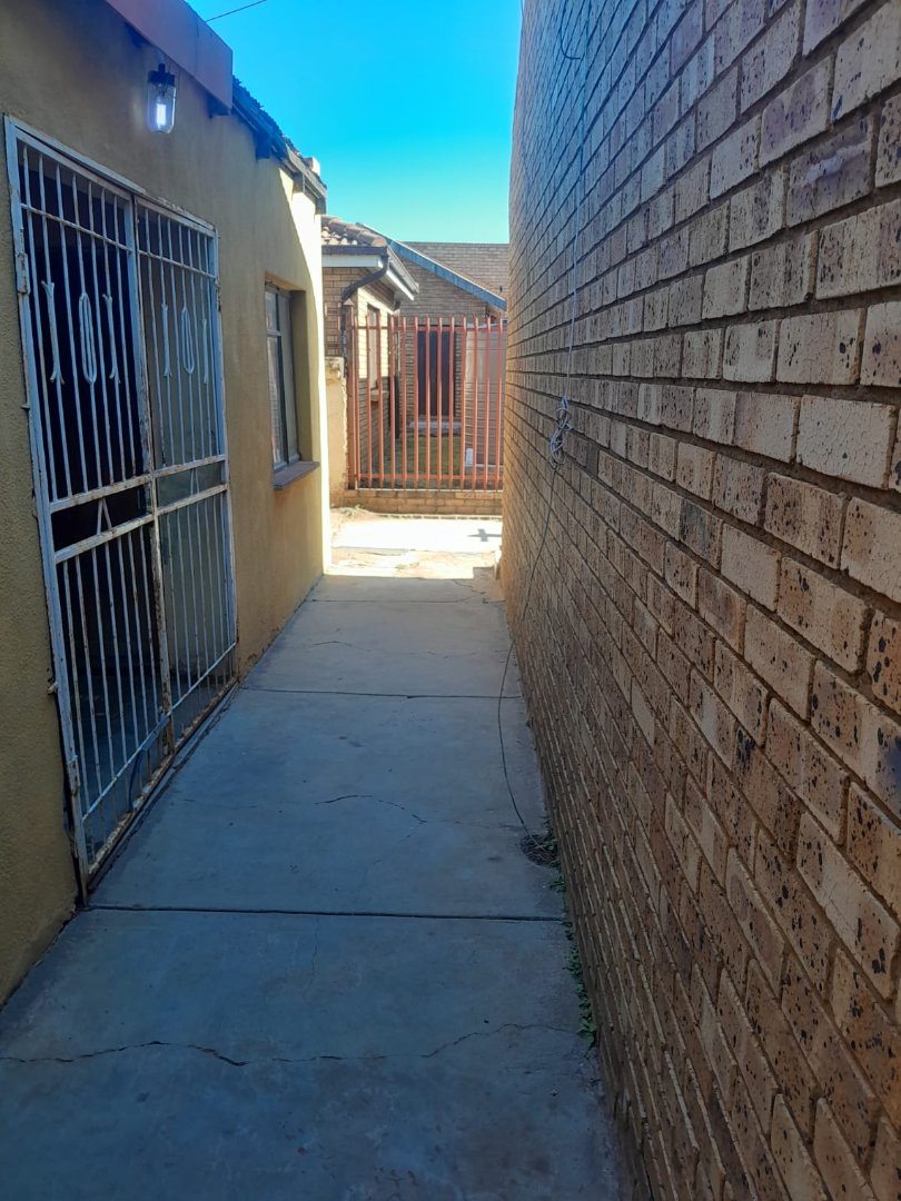 4 Bedroom Property for Sale in Soshanguve L Gauteng