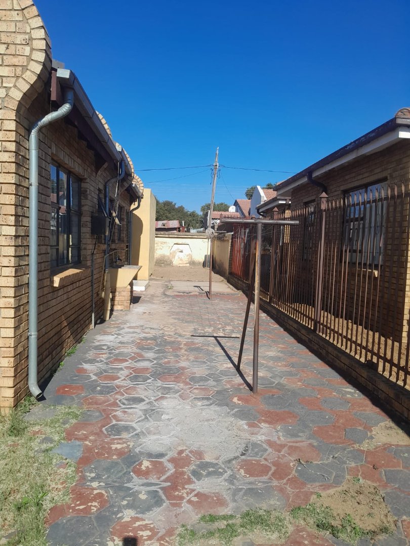 4 Bedroom Property for Sale in Soshanguve L Gauteng
