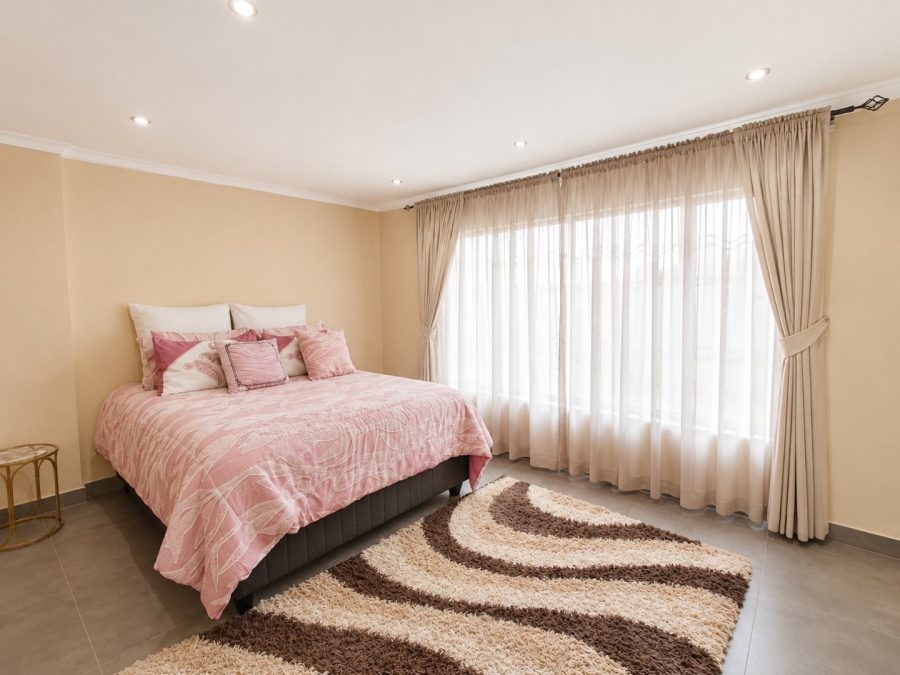 3 Bedroom Property for Sale in Woodmere Gauteng