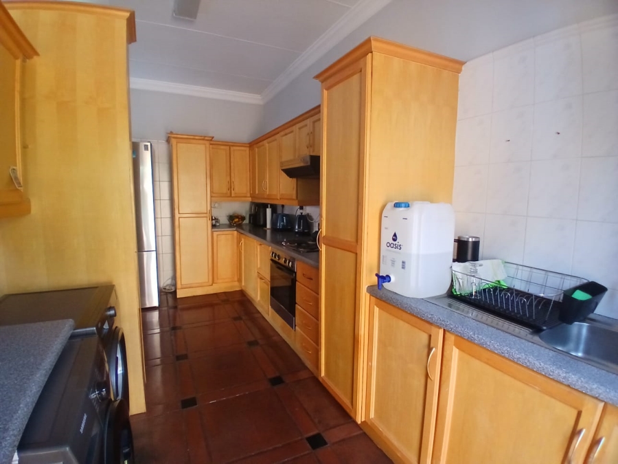 To Let 3 Bedroom Property for Rent in Brummeria Gauteng