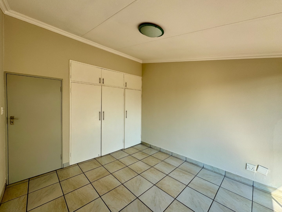 To Let 2 Bedroom Property for Rent in Lyttelton Manor Gauteng