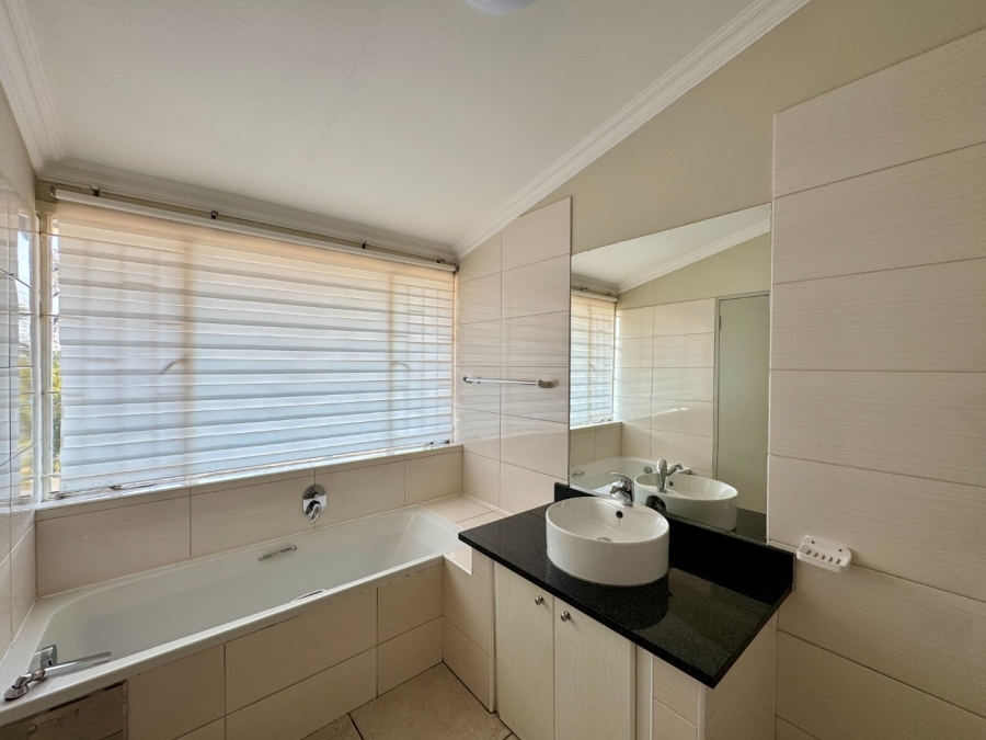 To Let 2 Bedroom Property for Rent in Lyttelton Manor Gauteng