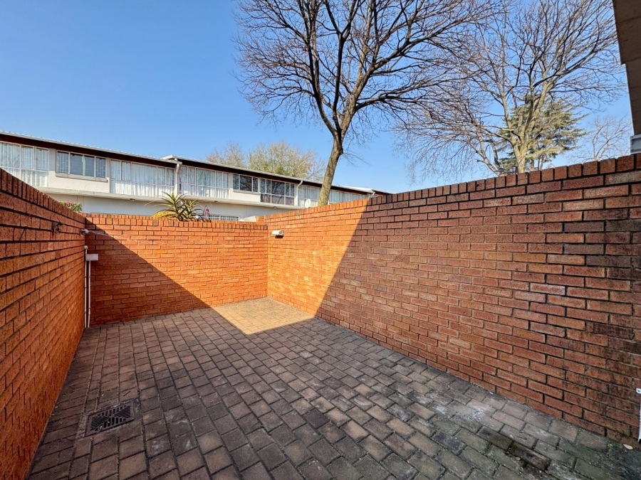 To Let 2 Bedroom Property for Rent in Lyttelton Manor Gauteng
