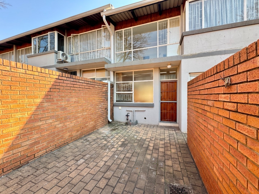 To Let 2 Bedroom Property for Rent in Lyttelton Manor Gauteng
