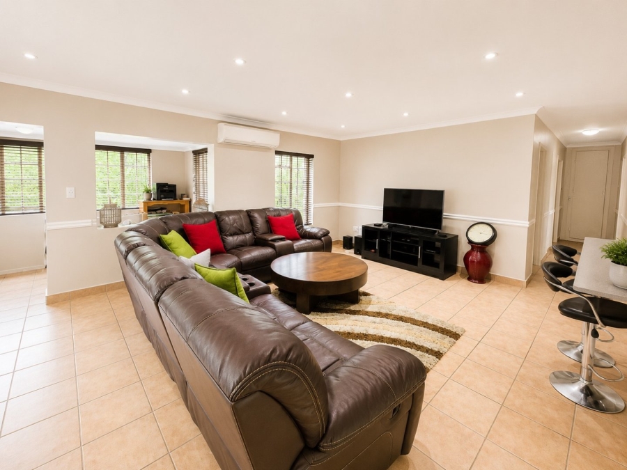 3 Bedroom Property for Sale in Faerie Glen Gauteng