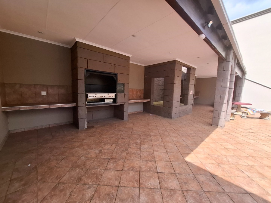 3 Bedroom Property for Sale in Faerie Glen Gauteng