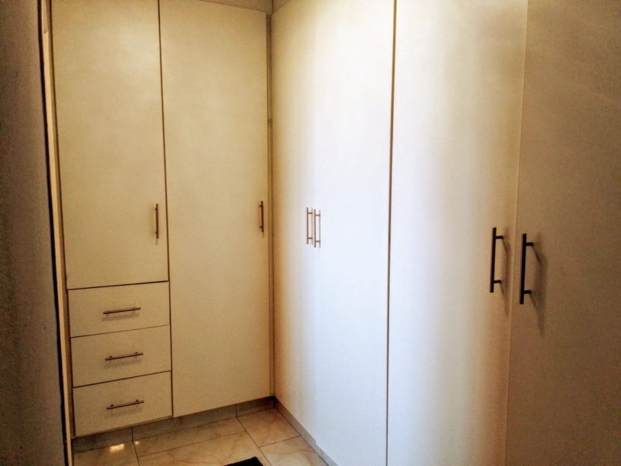 To Let 3 Bedroom Property for Rent in Kibler Park Gauteng