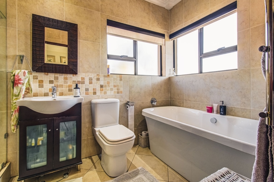 To Let 4 Bedroom Property for Rent in Rynfield Gauteng