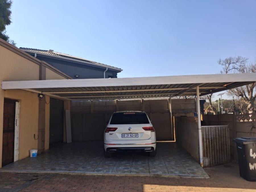 To Let 1 Bedroom Property for Rent in Parkdene Gauteng