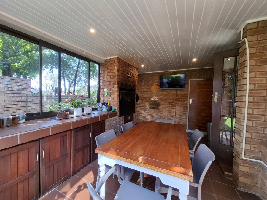 3 Bedroom Property for Sale in Eldoraigne Gauteng