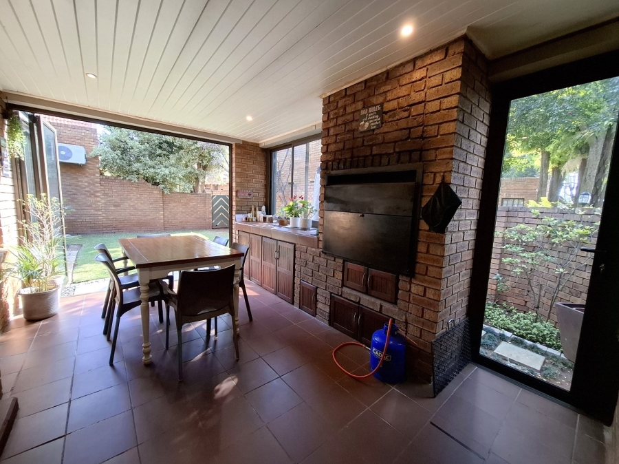 3 Bedroom Property for Sale in Eldoraigne Gauteng