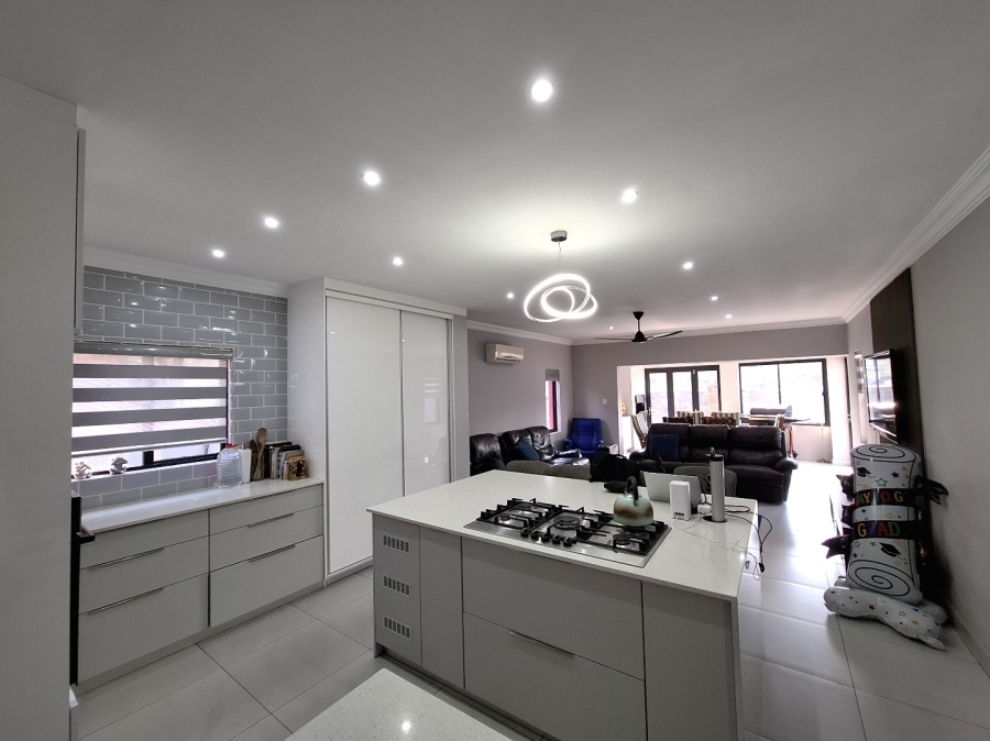 3 Bedroom Property for Sale in Raslouw Manor Gauteng