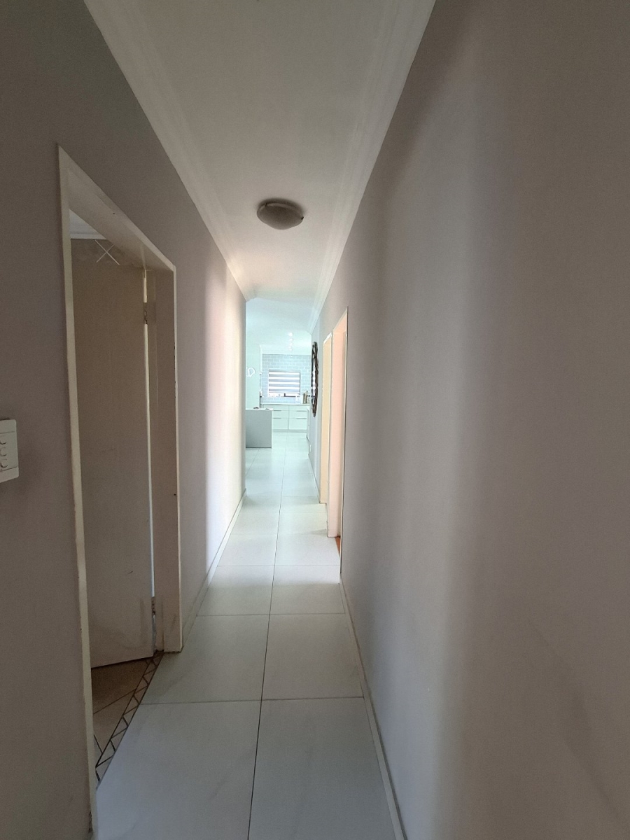 3 Bedroom Property for Sale in Raslouw Manor Gauteng
