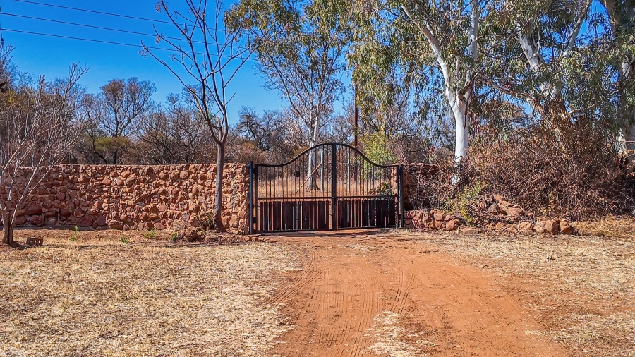 Commercial Property for Sale in Dinokeng Game Reserve Gauteng