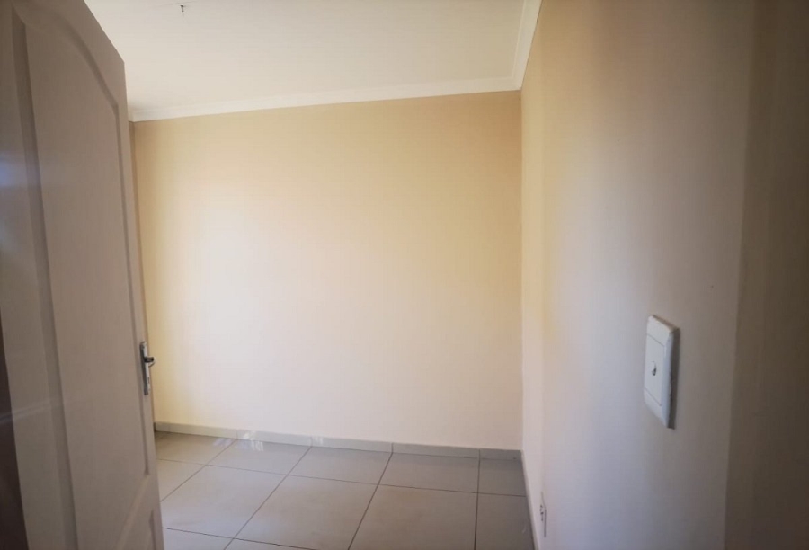 2 Bedroom Property for Sale in Crystal Park Gauteng