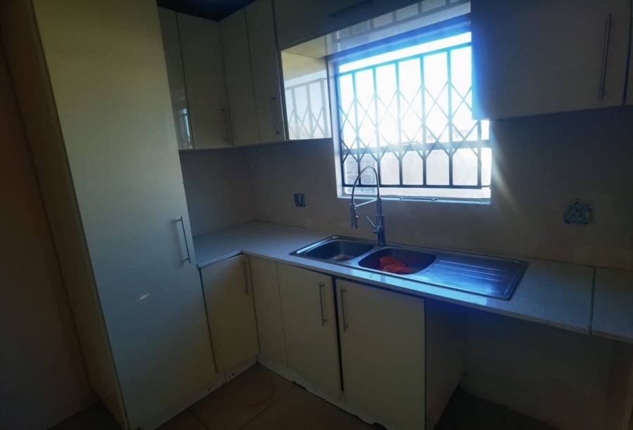 2 Bedroom Property for Sale in Crystal Park Gauteng