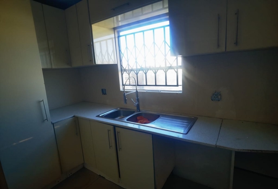 2 Bedroom Property for Sale in Crystal Park Gauteng