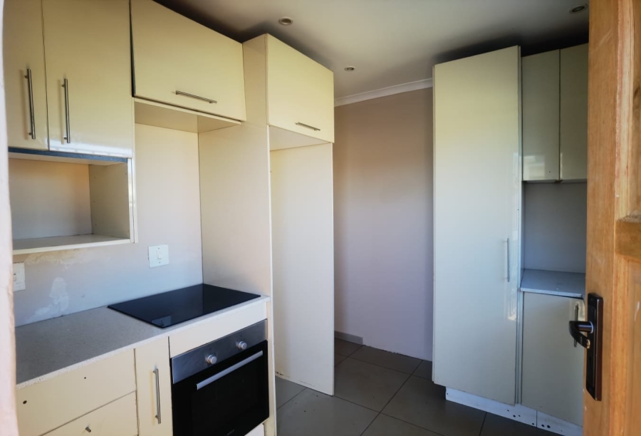 2 Bedroom Property for Sale in Crystal Park Gauteng