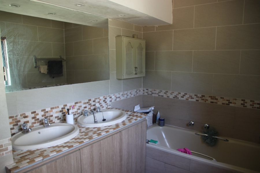 4 Bedroom Property for Sale in Malanshof Gauteng