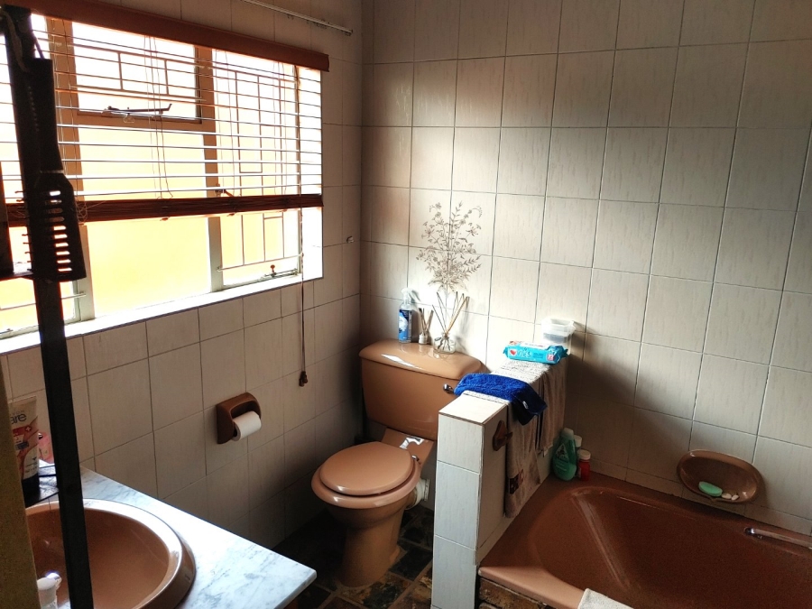 4 Bedroom Property for Sale in Amandasig Gauteng